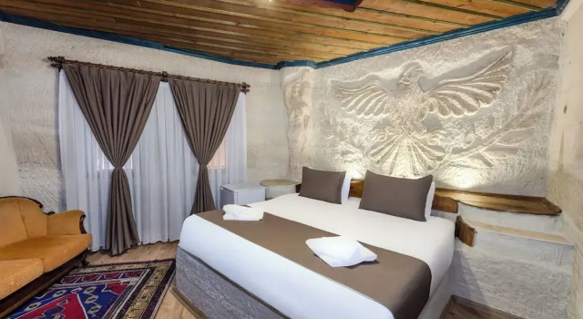 Kayatas Cave Suites