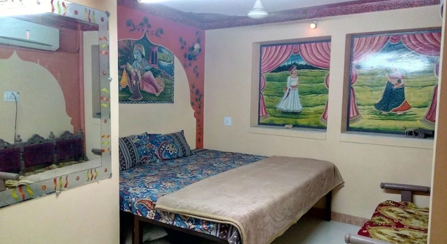 Двухместный номер Royal с балконом и с видом на горы Shyam Palace Guest House