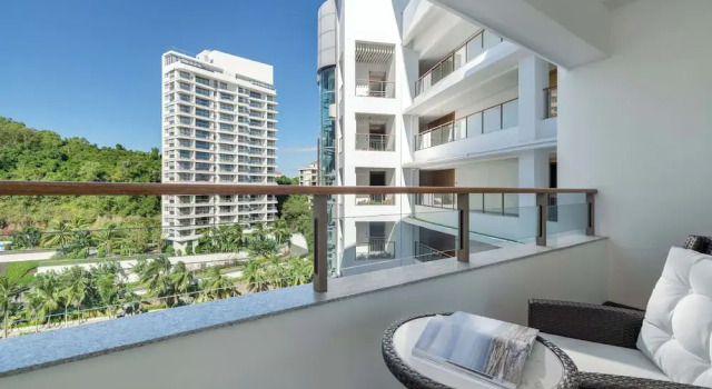 Номер Deluxe с видом на сад Sanya Junji Seaview Hotel
