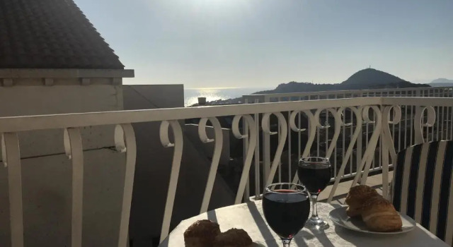 Апартаменты с 2 комнатами с балконом и с видом на море Apartment Srecko- Two Bedroom Apartment With Terrace and Sea View