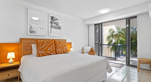 Апартаменты Deluxe c 1 комнатой с балконом Oaks Sunshine Coast Seaforth Resort