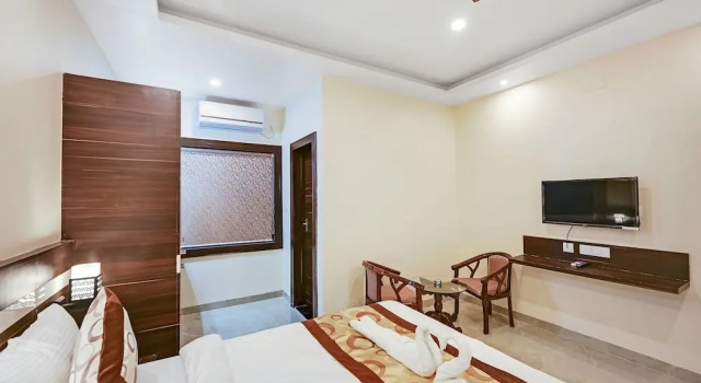 Hotel S J Pride, Varaa Hotelli Hotellit Bhubaneswar aamiaisella, Aamiainen