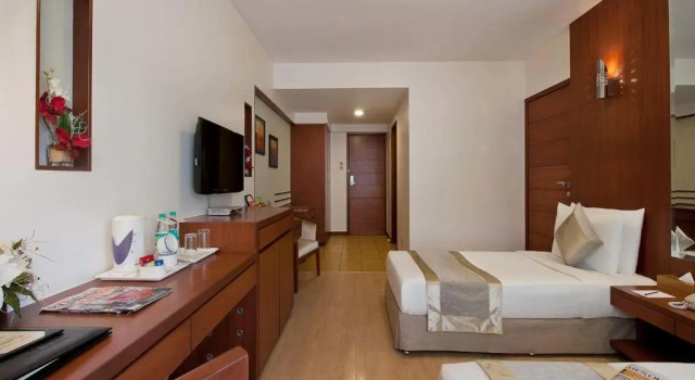 Двухместный номер Deluxe Grand Residency Hotel & Serviced Apartments