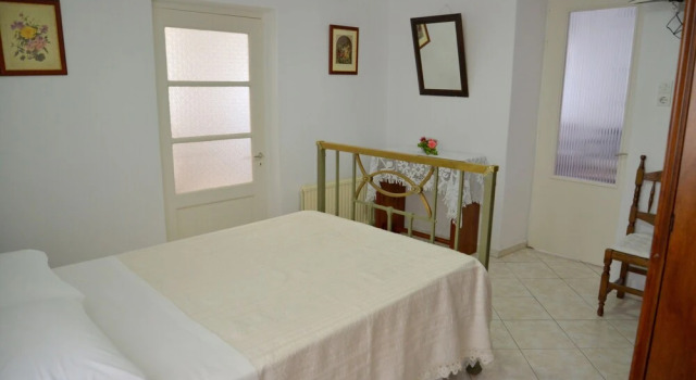 Irinis House
