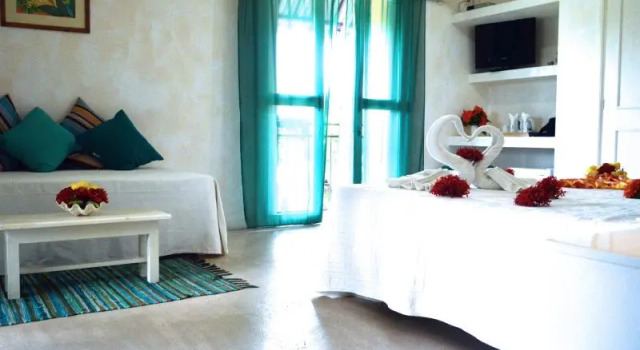 Люкс Sous le Badamier Quiet Boutique Hotel with Pool near Grand Baie