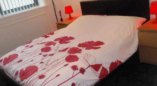Апартаменты c 1 комнатой Victoria Centre 2 Bedroom Apartments with 4 Beds in Victoria Centre Shopping Centre - Nottingham City Centre - 24 hour access - Most Central Location - Full Kitchen - Opposite Hilton - Parking for Cars or Vans from Five pounds a day - Sunday 1pm Check-out
