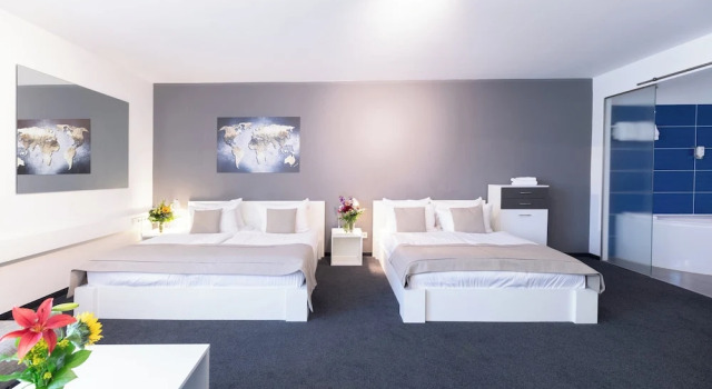 Standard quadruple famille chambre Hotel Aviva