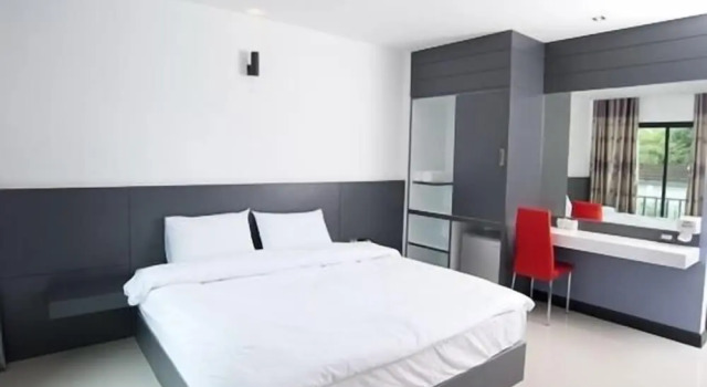 Двухместный номер Standard с балконом Siam Grand Hotel