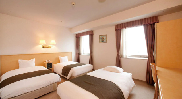 Трёхместный номер Standard Yamagata Kokusai Hotel