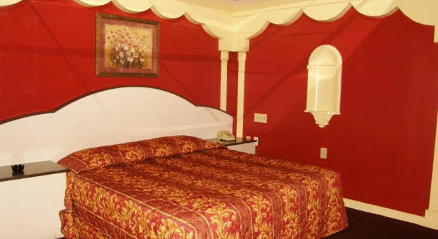 Люкс Deluxe Gallery Holiday Motel