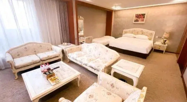 Семейный люкс Kinglead Hotel