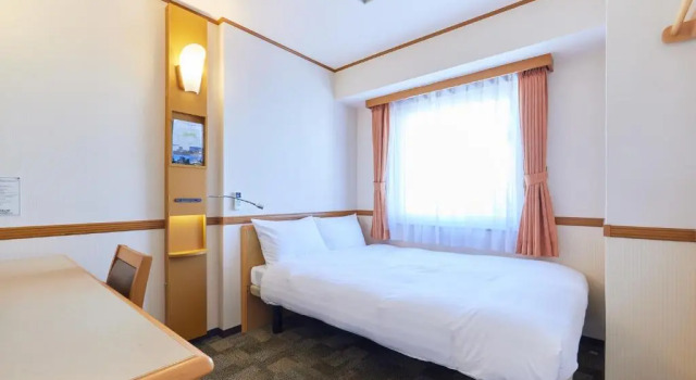 Номер Economy Toyoko Inn Osaka JR Noda Ekimae