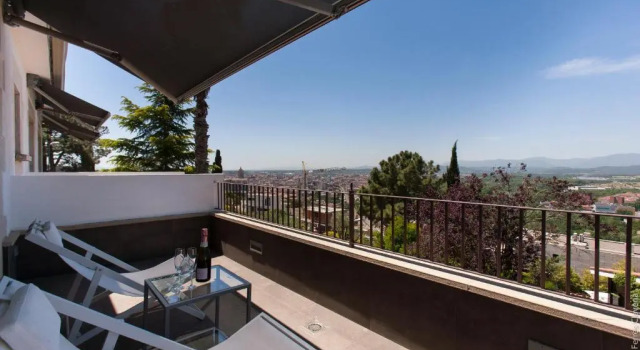Полулюкс Montjuic Bed & Breakfast