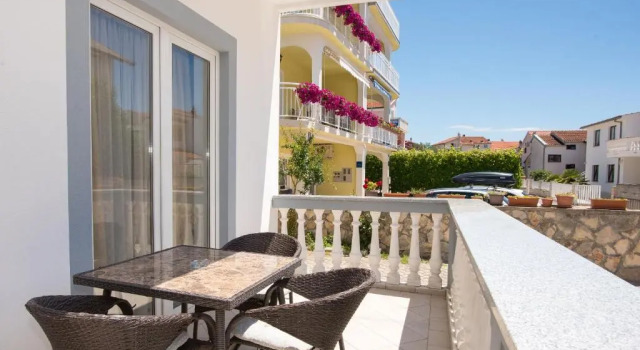 Апартаменты c 1 комнатой с балконом Apartments Lovrić