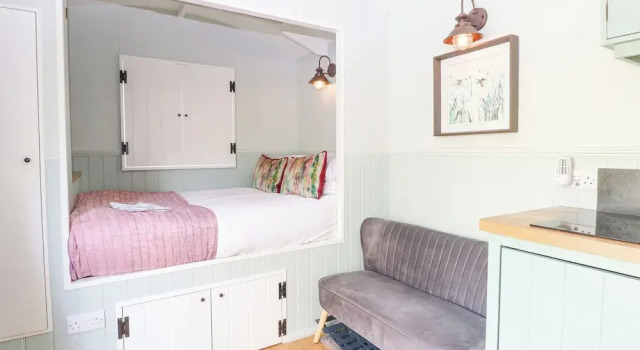 Damsel Shepherds Hut, Забронировать Отель Отели Англии 3 звезды, 3*