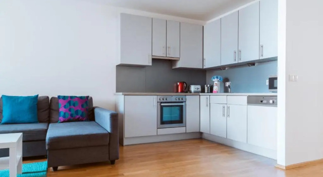 Семейные апартаменты с 3 комнатами Ambiente Serviced Apartments - Centre