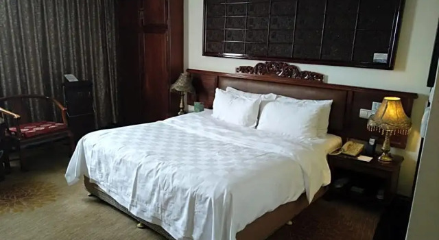 Номер Superior Jindu Crown Hotel