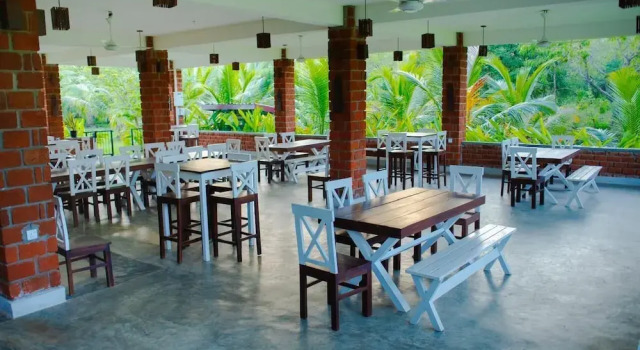 Sky 14 Safari Resort