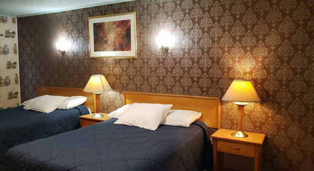 Neepawa motel, Book Motel Hotels in Manitoba with a Pool, Swimming Pool