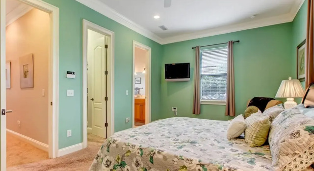 Spacious Townhome, 10 min to the Beach, Dogs OK!, Забронировать Дом для отпуска Джексонвилл-Бич Jacksonville Coast, рядом с Заповедник Крадл-Крик