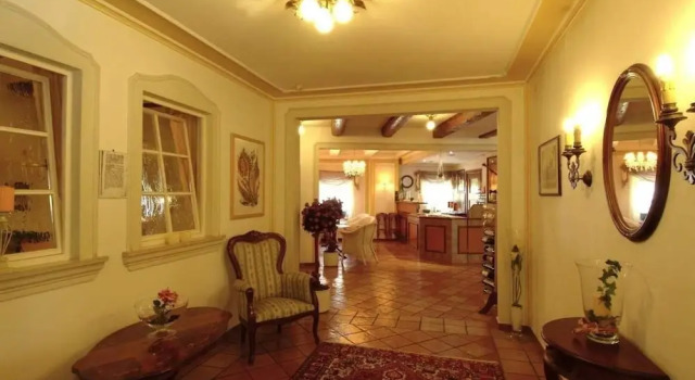 Biedermeier Hof