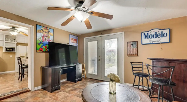 Коттедж Fire Pit & Grill: Victoria Home Near Downtown