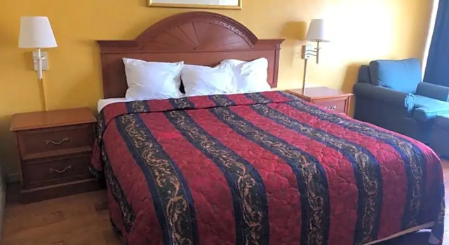 Номер Standard Knights Inn Tulsa I-44
