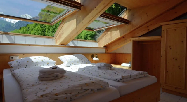 Коттедж с балконом Ferienhaus in der Nahe des Skigebietes