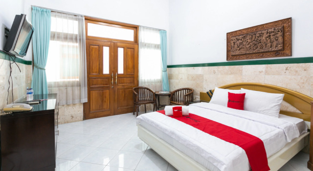 Habitación Estándar RedDoorz Syariah near Alun Alun Magelang Bayeman