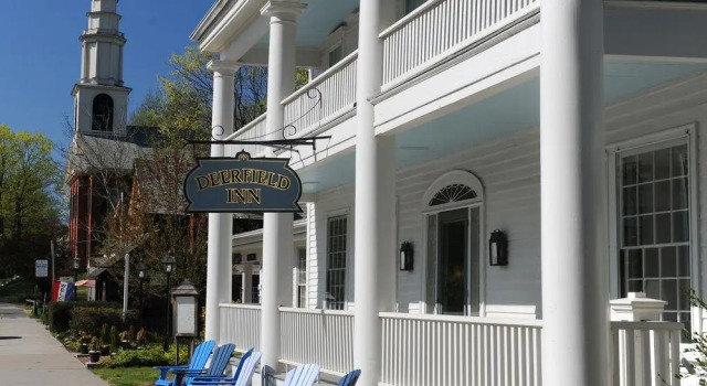 Deerfield Inn, Брондау Қонақ үй Deerfield Массачусетс