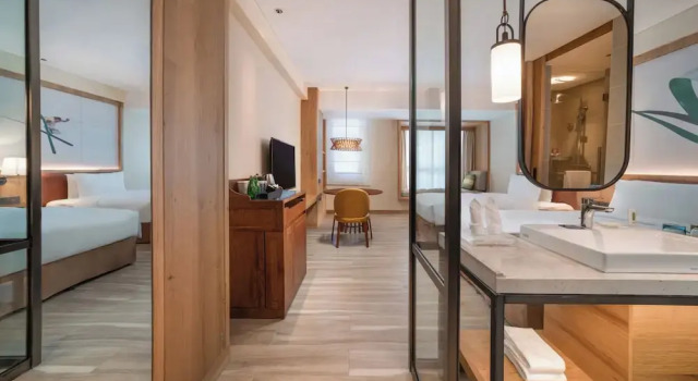 Четырёхместный номер Standard Holiday Inn Jilin Beidahu by IHG