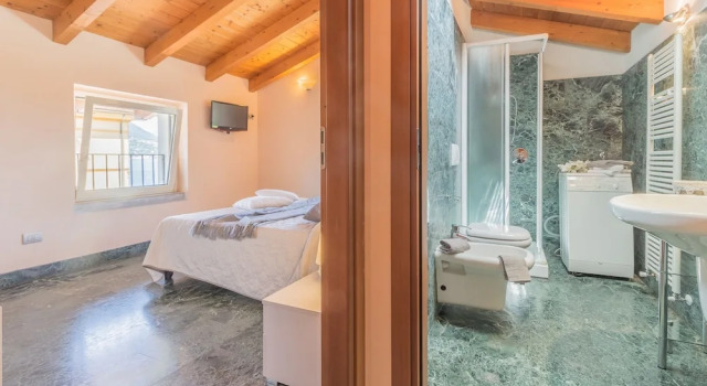 Casa Del Tiglio in Varenna, Забронировать Апартаменты/квартира Варенна Озеро Комо, рядом с Вилла Монастеро