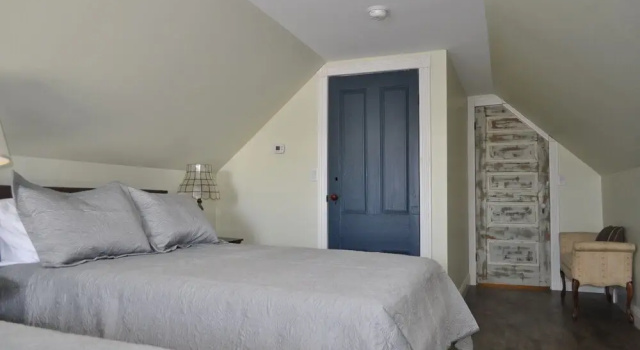 Четырёхместные апартаменты Executive Holman's Heritage Suites