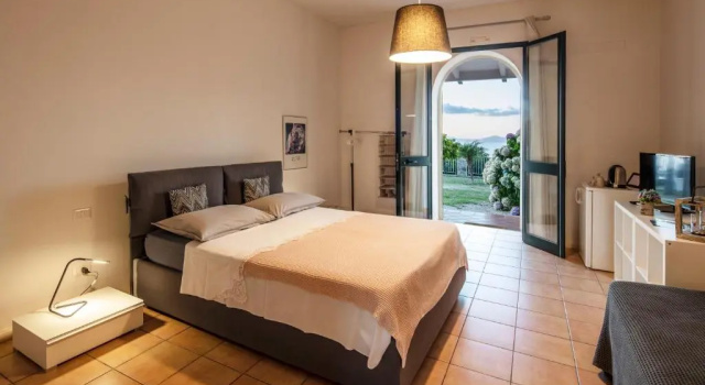 Just Be, Prenota Hotel Piraino Sicilia