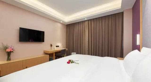 Люкс Deluxe Lavande Hotel Guangzhou  Baiyun Airport Shuguang Road