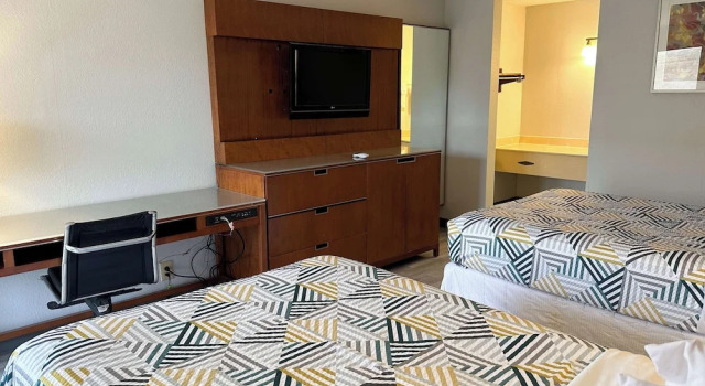 Четырёхместный номер Standard Motel 6 Forrest City AR