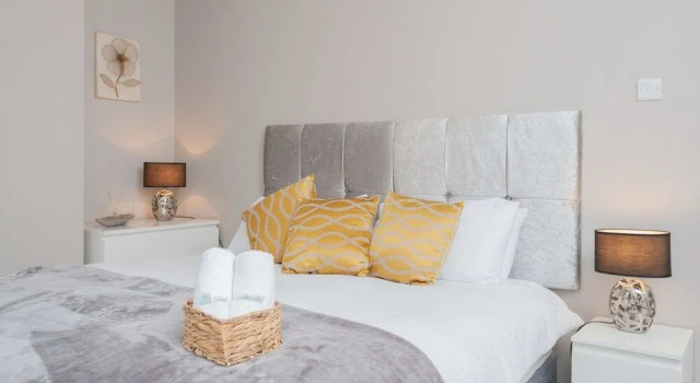 92 Templemore Ave Guest house