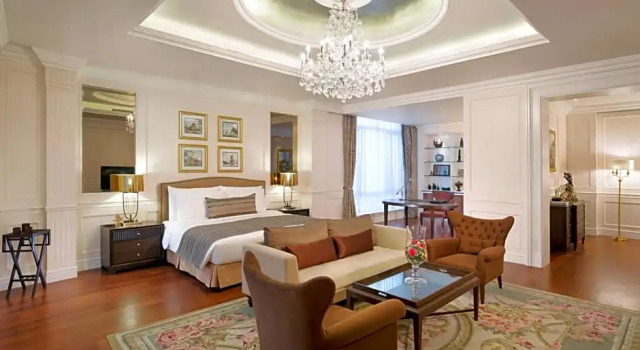 Люкс Grand Protea Hotel by Marriott Transit O.R. Tambo Airport