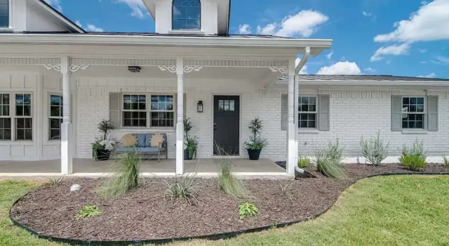 108 Wisteria Dr