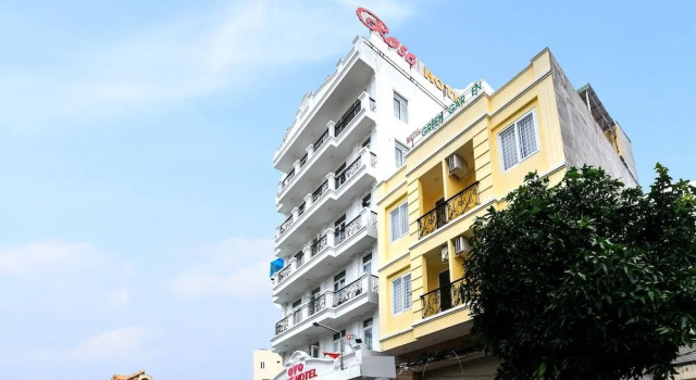 OYO 365 Rose Hotel, Забронировать Отель Отели Вунгтау с парковкой, рядом с Статуя Иисуса Христа, Парковка