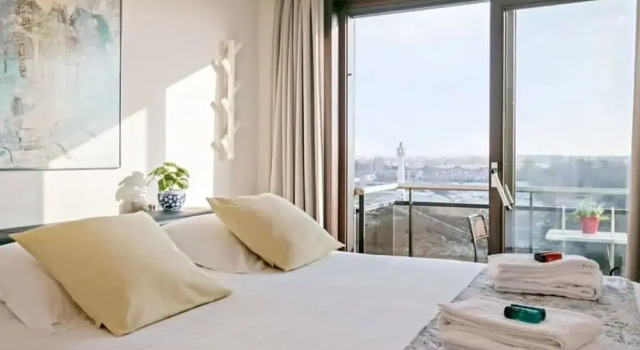 Comfortable Appartement With sea View 2 Terraces, Prenota Appartamento Heist 