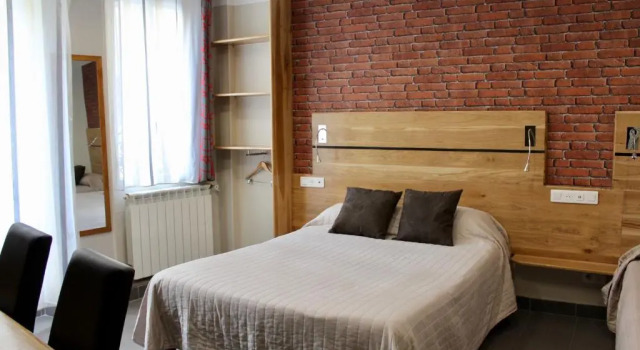Трёхместный номер Standard Hotel des Pyrénées