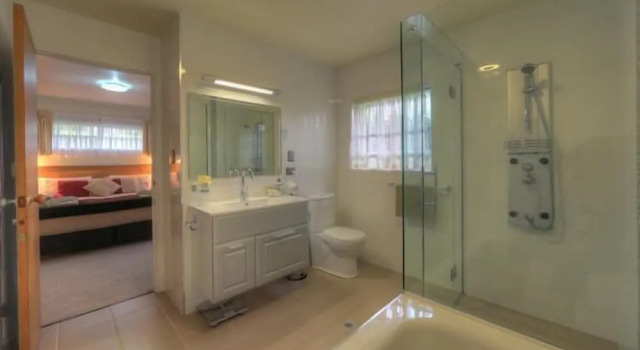 Коттедж Executive Shiralee Executive Cottages