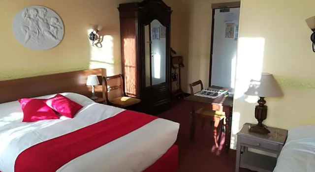 Номер Standard Hostellerie Saint Martin- Logis Hôtel et Restaurant