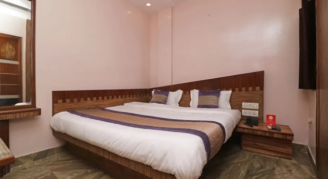 OYO 5494 Hotel Odeon Continental
