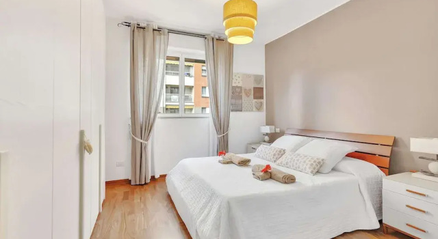 Alessia's Flat - Perini, Book Apartment Milan Lombardy