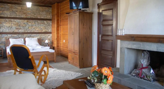Leshtenski Rai Guest House, Prenota Affittacamere Hotel a Blagoevgrad con piscina, Piscina