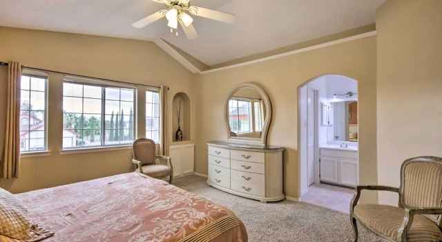 Коттедж El Paso Retreat w/ Pool: 11 Mi to Downtown!