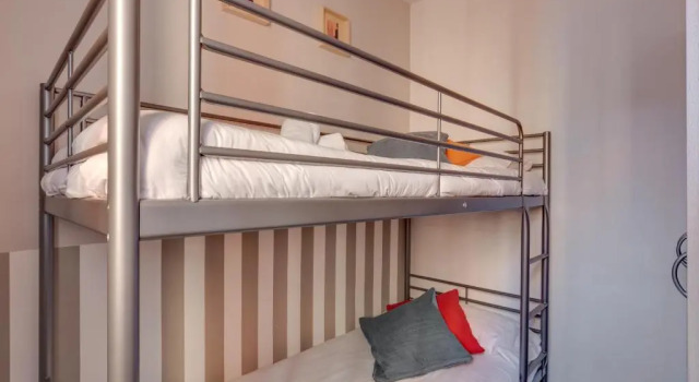 Апартаменты 2-bedroom Bright and Classic Sagrada Familia Apartment