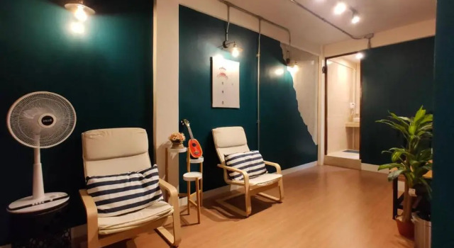 Кровать в общем номере Station8 Hostel
